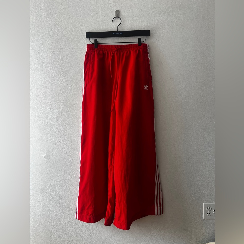 adidas Originals womens firebird track Jogging pants Medium Baggy Flowy Red